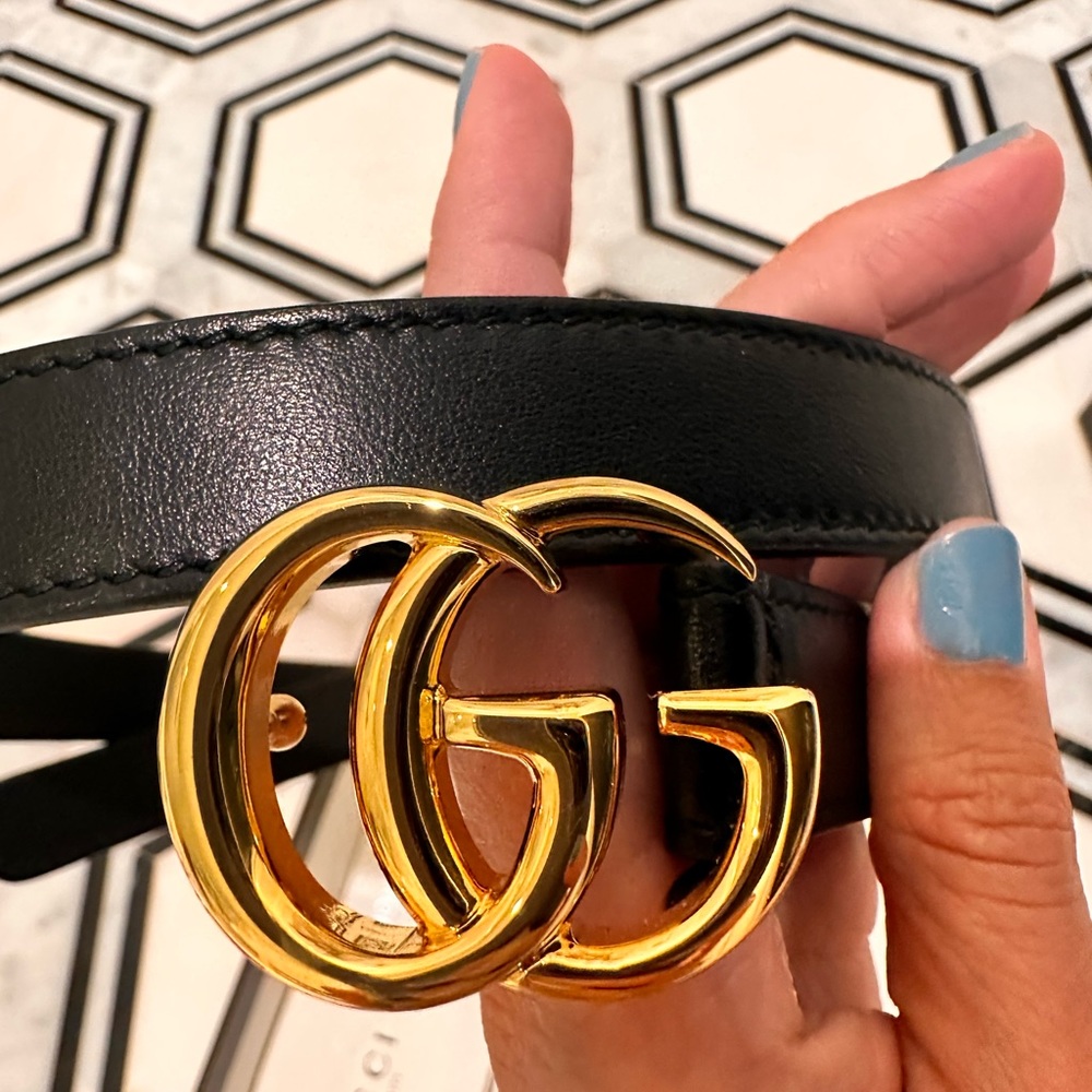 Authentic thin black Gucci Marmont shiny buckle belt size 75